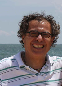 Rodrigo H. González, Co-Director